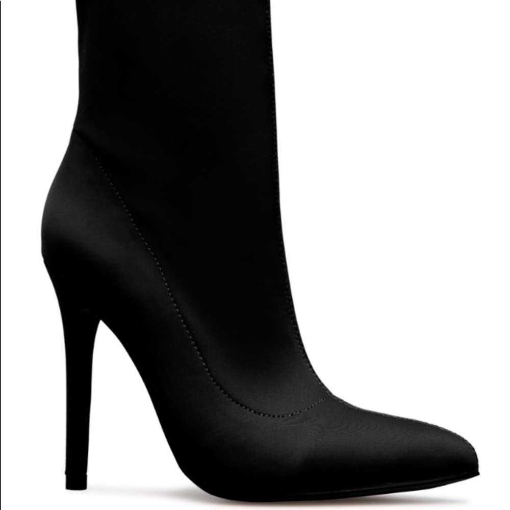 ShoeDazzle Vicky Bootie (Runs Small) Sz. 8